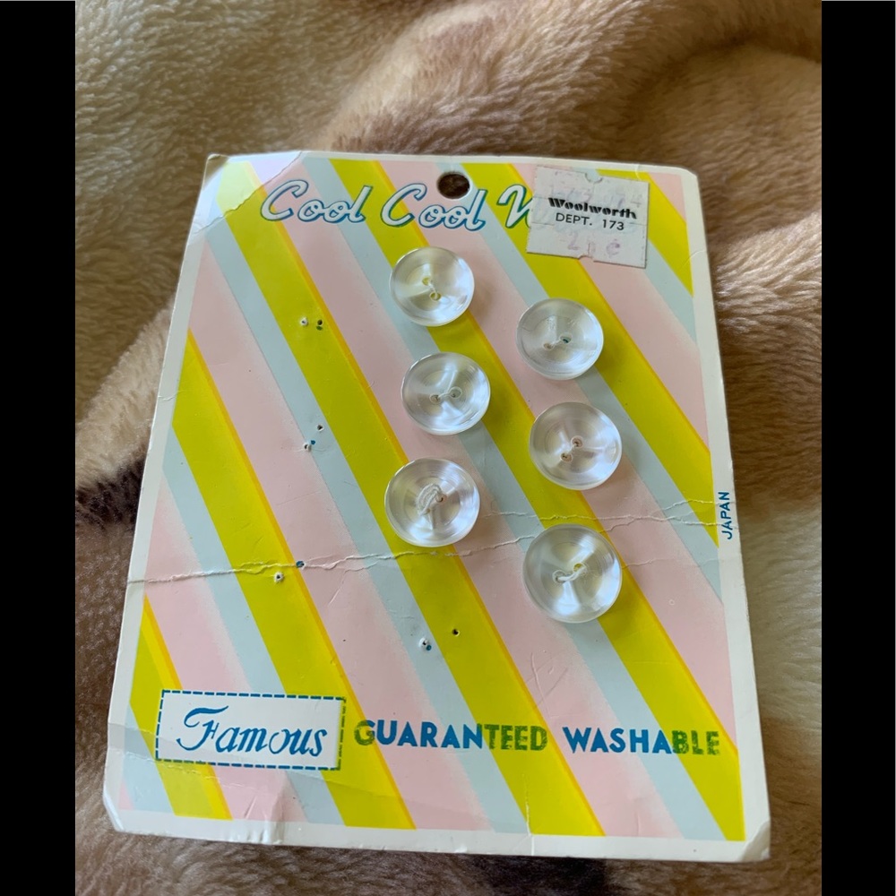 ⭐️2 for 1⭐️Cool Cool White 1/2” Buttons(6)